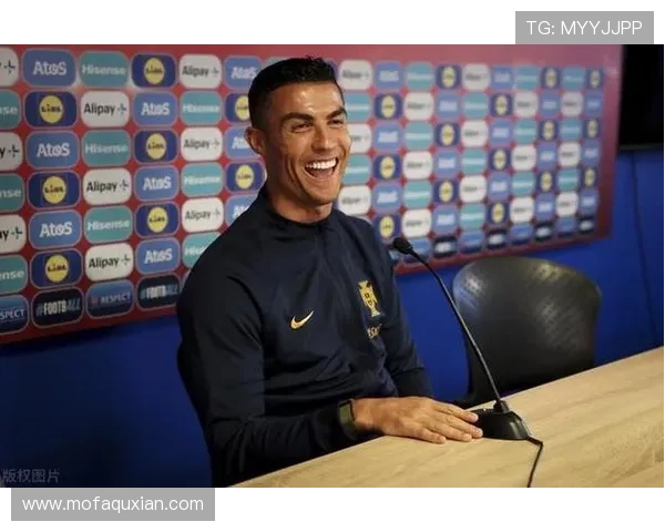 足球明星展现卓越品质的感人瞬间与背后故事